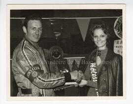 Le Président du club Lions et une Duchesse du Rallye 1971