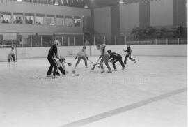 Partie de ballon-balai aux finales des Jeux du Québec à Chapais