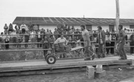 Groupe de personnes lors d’un festival de bûcheron à Lebel-sur-Quévillon
