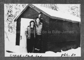Joyce Oakley et Lyle Hendricks à la mine Chibougamau Explorers en décembre 1950.