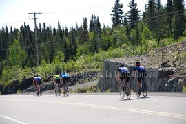 Groupe de cyclistes à Chibougamau