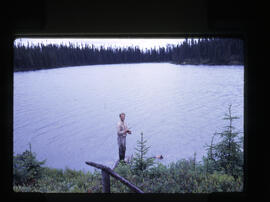 Gilles Allard à la pêche Lac la Botte 7-1966
