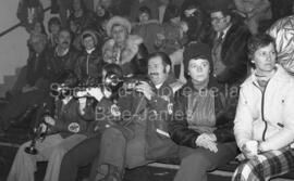 Spectateurs lors d’une partie de hockey des Voodoos et du Domtar à Lebel-sur-Quévillon