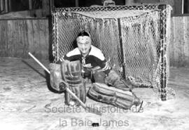 Membres de l'équipe de hockey du frère Clément Larose, commanditée par la mine Campbell