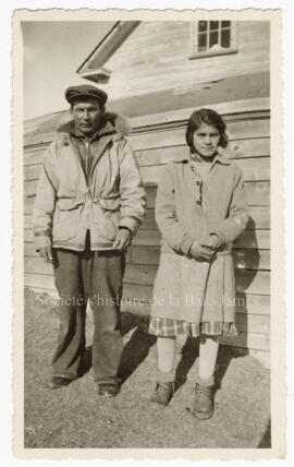 Un homme et une femme cris.