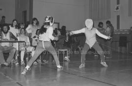 Combat d’escrime aux finales des Jeux de Québec à Chapais