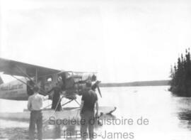 Départ de Chibougamau pour le lac Mistassini en avion.