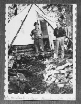 Lyle Hendricks et Bert Oakley au lac Bourbeau en 1950.