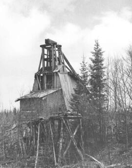 Vieux puits de la mine Obalski