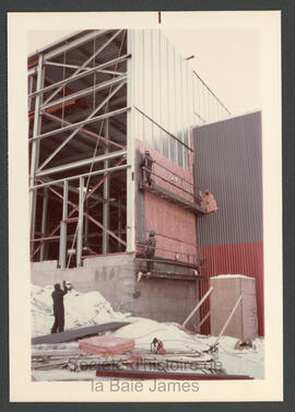 Erection of exterior cladding on concentrator