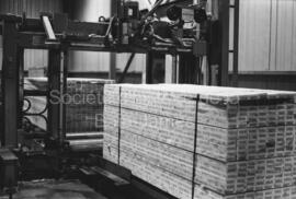 Vue de l’intérieur de la scierie Domtar à Lebel-sur-Quévillon