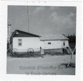 Ermel Saucier, Motel Waswanipi. Miquelon