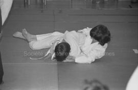 Deux jeunes au judo aux finales des Jeux de Québec à Chapais