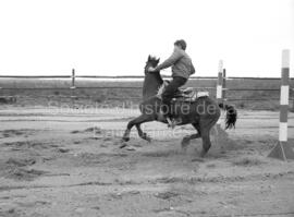 Gens pratiquant l’équitation sur la piste Selker à Lebel-sur-Quévillon