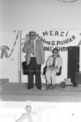 M. Poirier faisant un discours lors de son départ de Lebel-sur-Quévillon