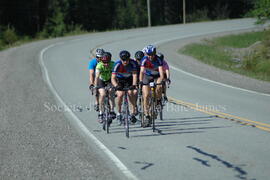 Groupe de cyclistes à Chibougamau