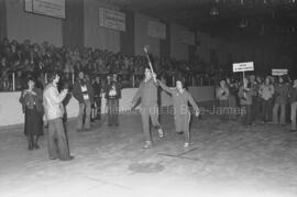 Groupe de personnes aux finales des Jeux du Québec à Chapais