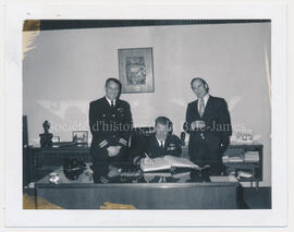 P.D. Giles , N.L. Magnusson et Godefroy de Billy.